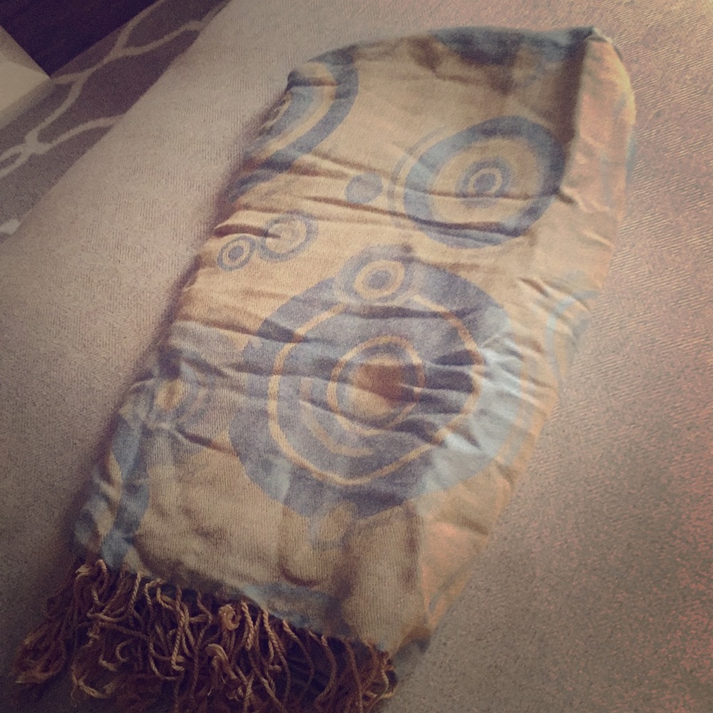Scarf / shall